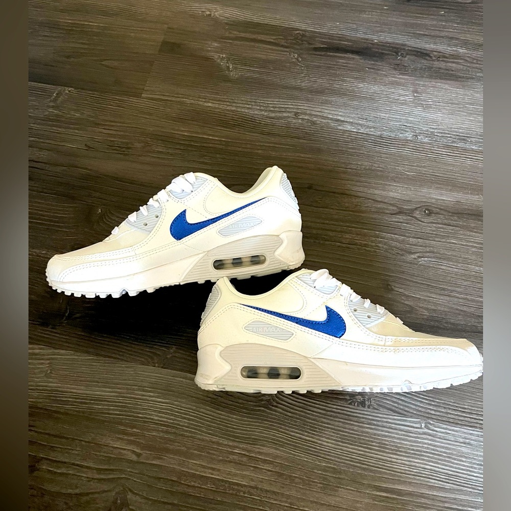 Nike Air Max 90’s- like new!